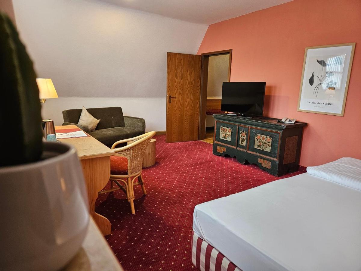 Landhotel Oelmuehle Mombris Exterior photo